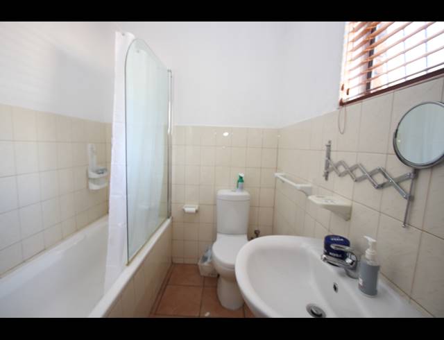 5 BEDROOM HOUSE TO LET IN BEDFORD GARDENS